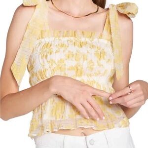 Yellow Floral En Saison Women’s Sz M audrey smocked tie strap crop top